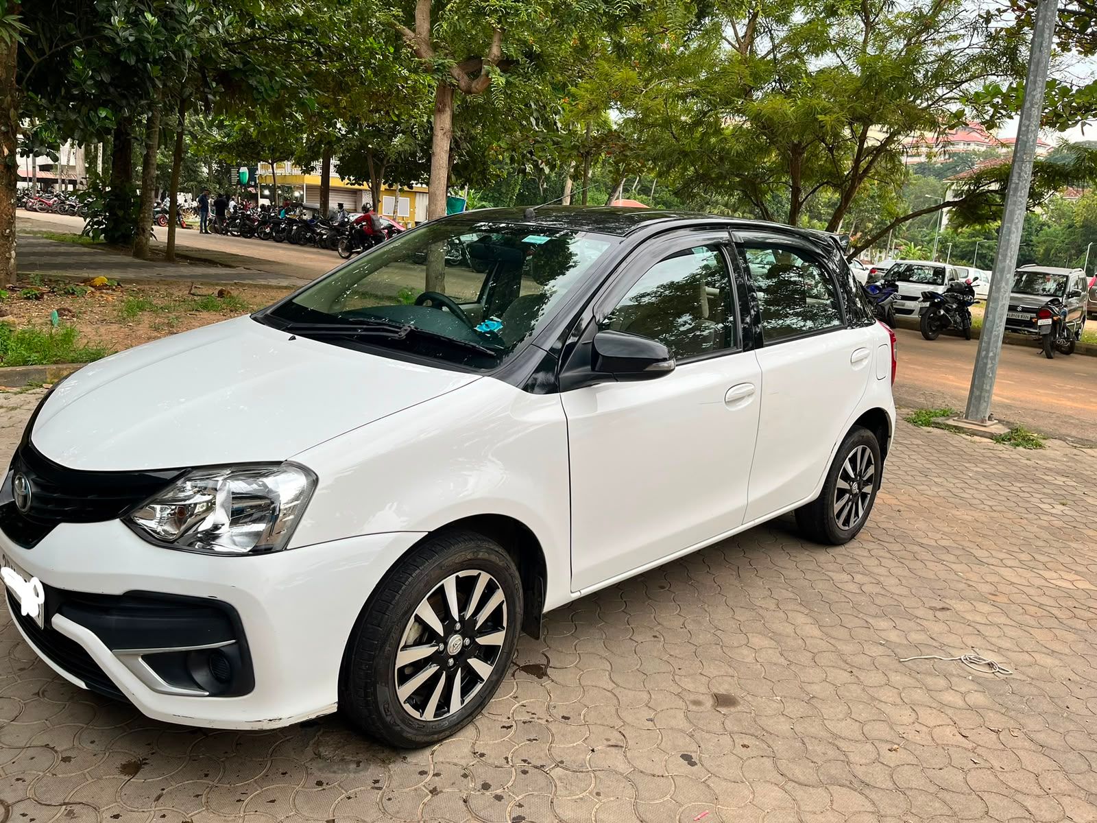 2018 Toyota Etios Liva V (3/6)