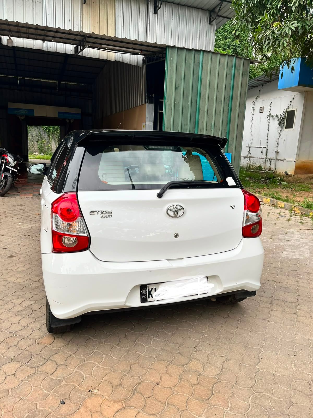 2018 Toyota Etios Liva V (4/6)