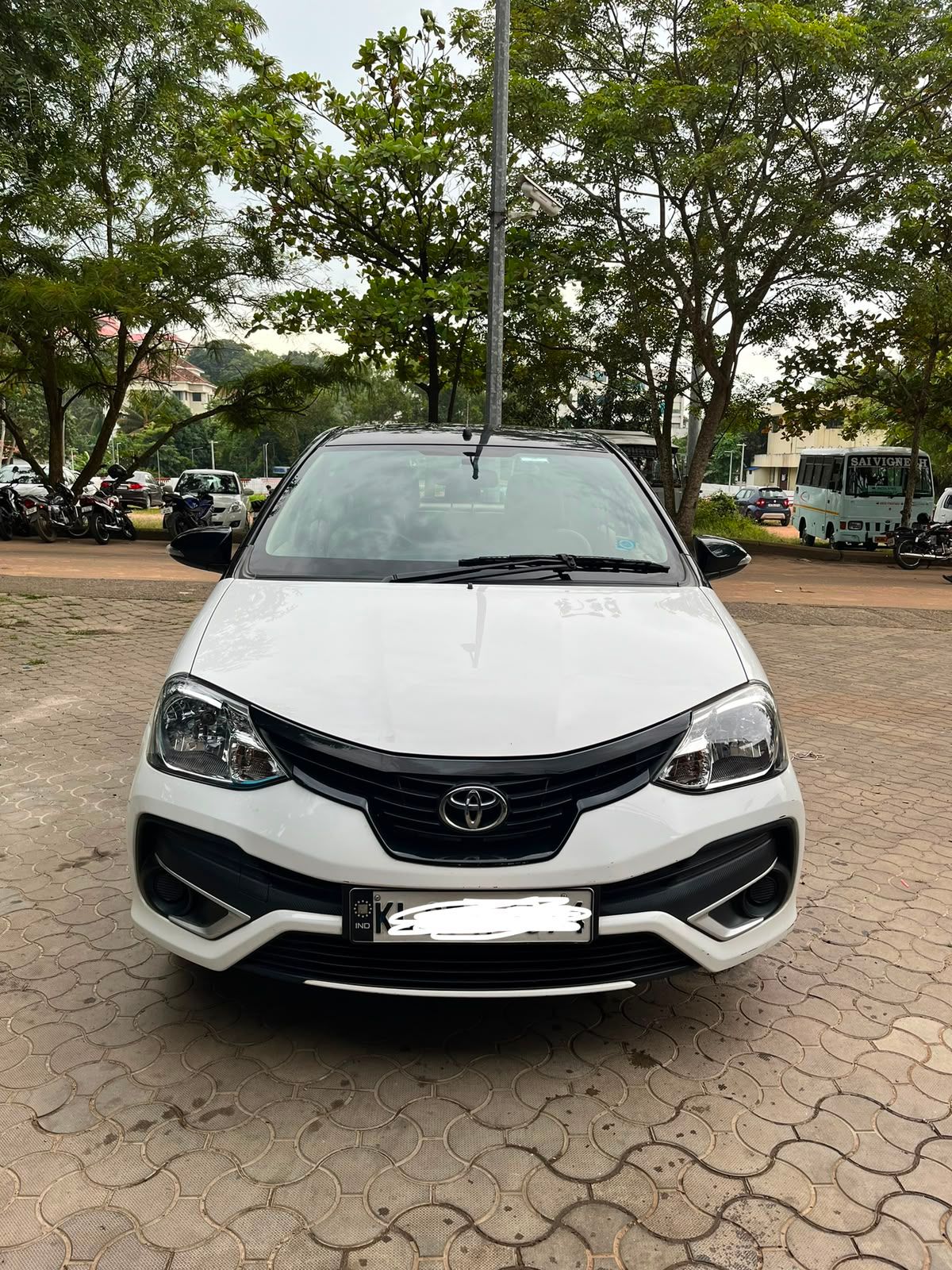 2018 Toyota Etios Liva V (2/6)
